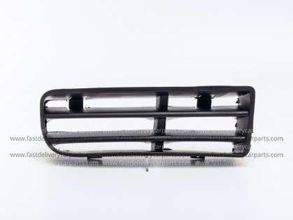 VW Golf 98->03 bumper grille R