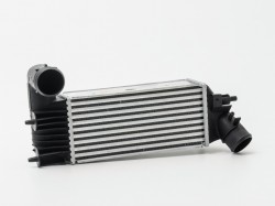 CT C5 01->04 radiators interkūlera 2.0HDi/2.2HDi 302X134X85 RA96765 VALEO