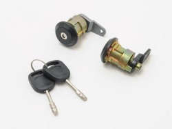 FD Fiesta 95->99 door lock cylinders front with keys set 2pcs