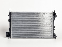 OP Vectra 02->05 radiator 2.2/3.2/2.0DTi/2.2DTi MAN +/-AC 650X450X31 RA63022A