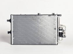 OP Corsa 00->06 condenser 595X385X16 with receiver dryer 1.7D/1.7D SRLine