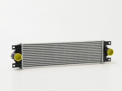 RN Master 98->03 radiators interkūlera 1.9DCi/1.9DTi/2.2DCi/2.5D/2.5DCi/2.8DTi 678X173X43 96890 VALE