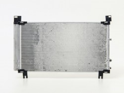 LX IS 13->20 condenser 680X375X16 with integrated receiver dryer 2.5/3.5