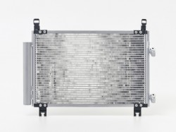 TT Yaris 06->09 condenser 525X340X16 with integrated receiver dryer 1.0/1.3/1.8 SRLine