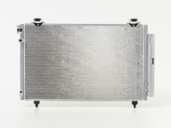 TT Corolla Verso 04->09 condenser 645X388X16 with integrated receiver dryer 1.6/1.8/2.0D-4D KOYO